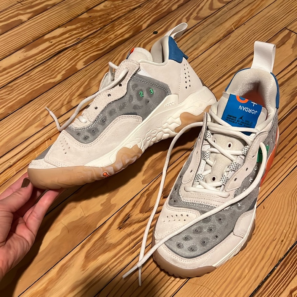 JORDAN DELTA 2 REACTS